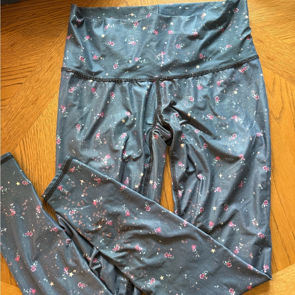 Teeki Rose and Star Leggings